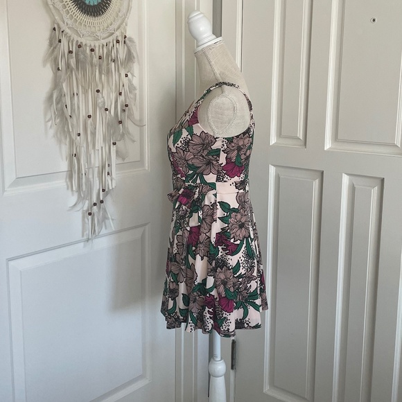 Candie's | Y2K: Multicolored Pink Flirty Floral Strap Wrap Romper Dress, Size M - Picture 8 of 14